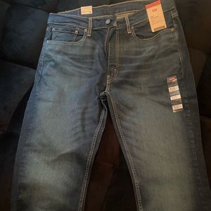 Men’s Levi jeans